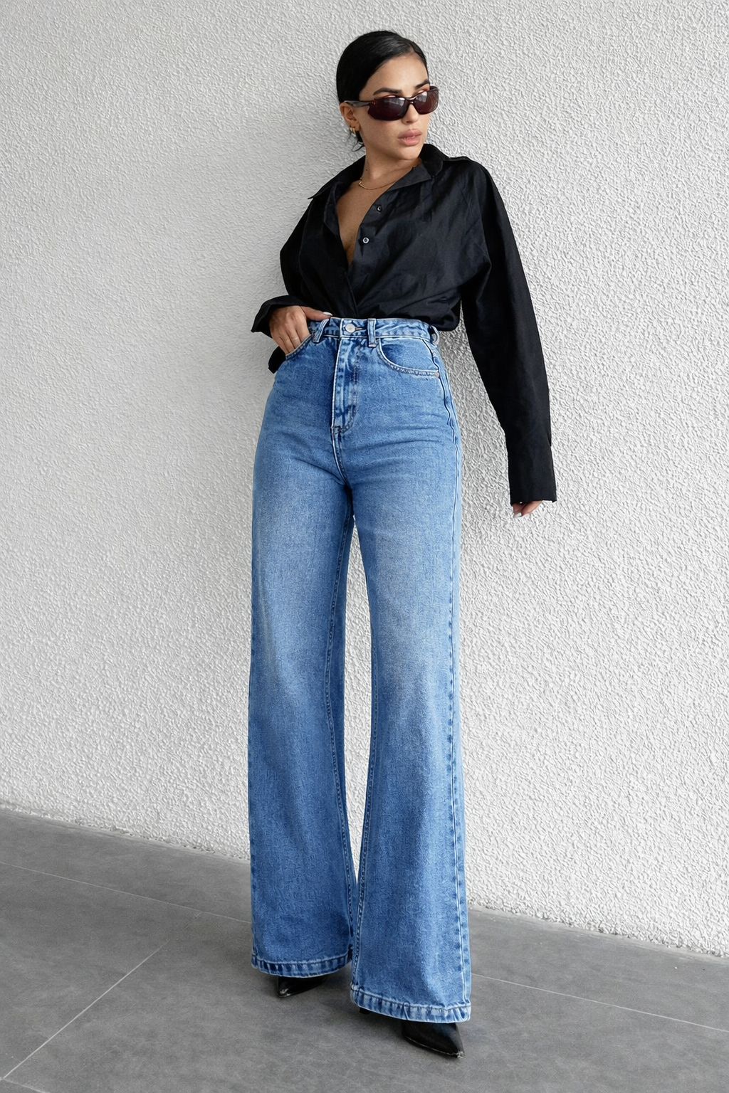 Timeless Classic: Wide-Leg Blue Denim Jeans | Up to 200 characters